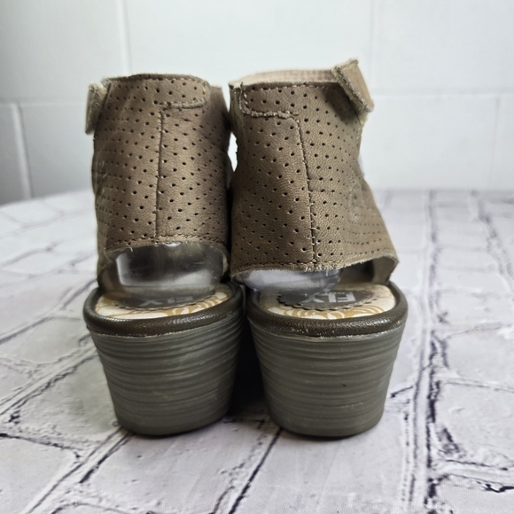 Fly London Yala beige perforated open toe ankle strap wedge heel - Picture 5 of 11